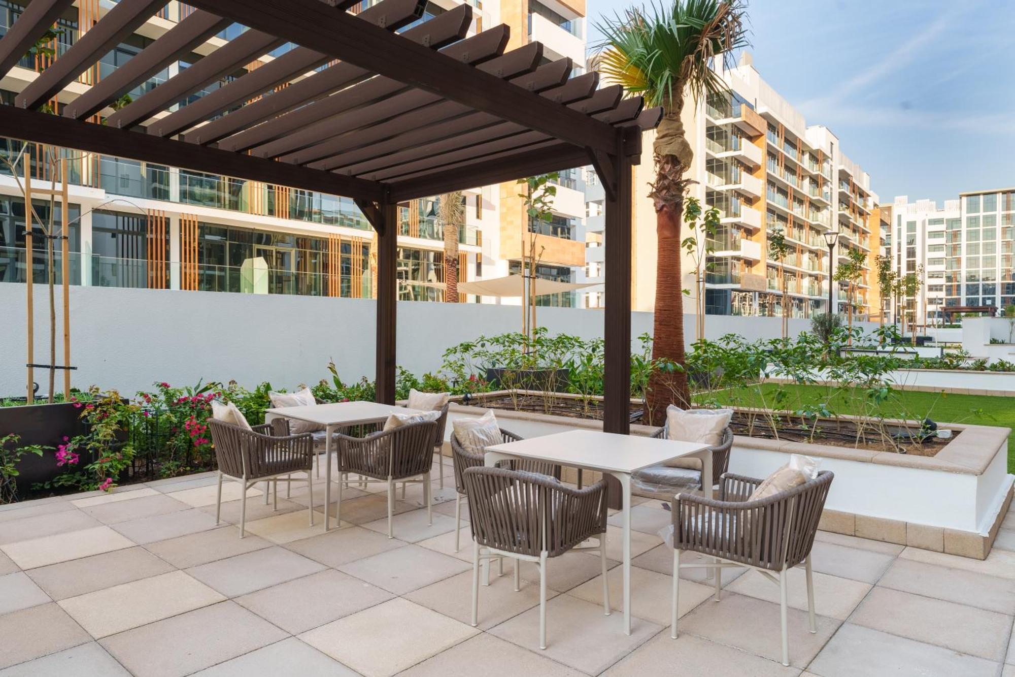 Appartement Charming Furnished In Meydan, By Bhavan *
